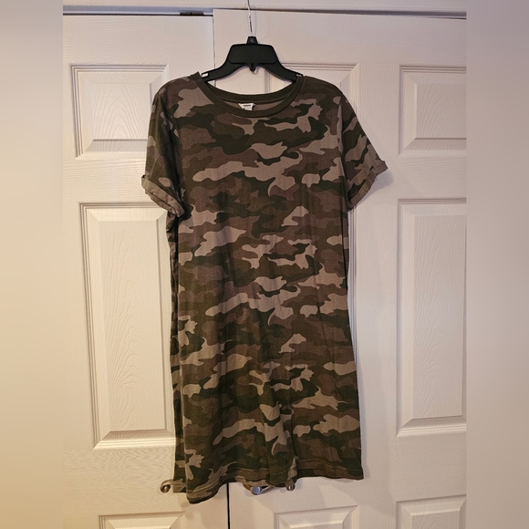 Sonoma Camo Rolled Cuff T-Shirt Dress Size Large Pre-owned - Picture 1 of 4